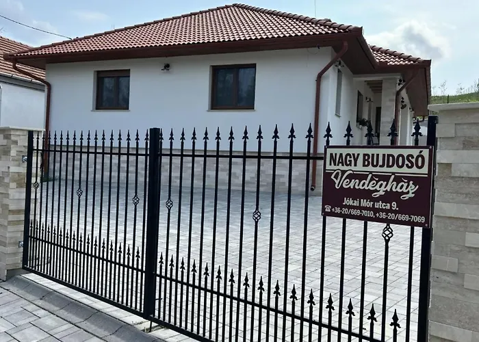 Nagy Bujdoso Vendeghaz